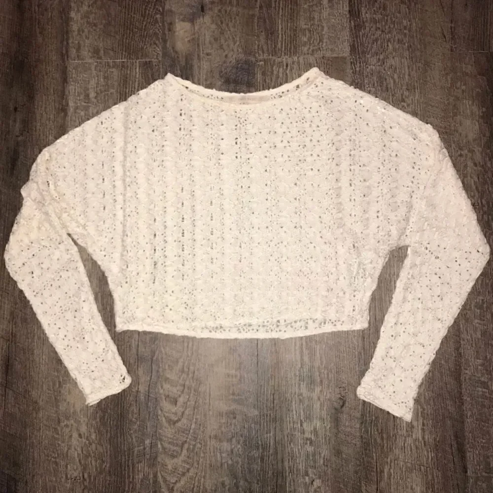Zara Basic Lace Crop Sleeved Shirt